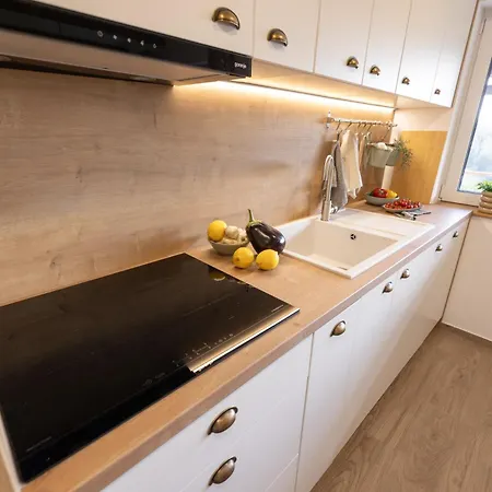 Hiska Visa * Sostanj