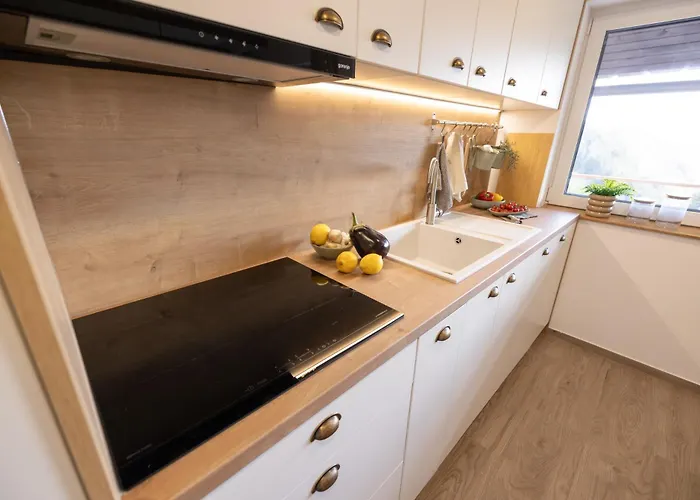 Hiska Visa * Sostanj